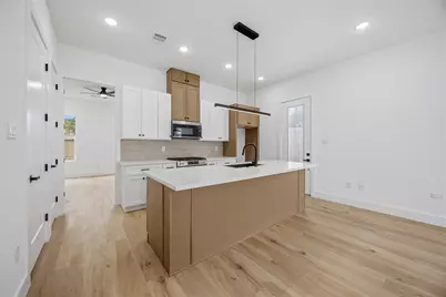 9019 Comal Street #B, Houston, TX 77051 - Photo 9