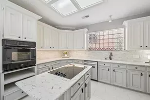 6807 Tournament Dr, Houston, TX 77069 - Photo 13