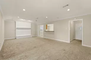 810 Sunnybrook Ln, Baytown, TX 77521 - Photo 13