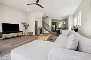 137 Eastwood St, Houston, TX 77011 - Photo 3