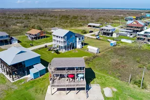 821 Salt Cedar Ln, Port Bolivar, TX 77650 - Photo 7