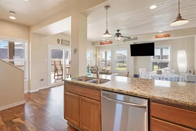 821 Salt Cedar Lane, Port Bolivar, TX 77650 - Photo 25