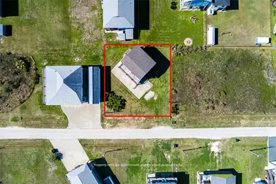 821 Salt Cedar Lane, Port Bolivar, TX 77650 - Photo 9