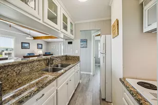 4014 2nd St, Galveston, TX 77554 - Photo 17