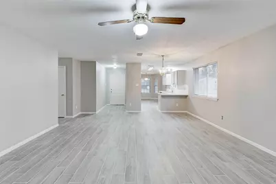 7815 Barnhill Drive, Humble, TX 77338 - Photo 11