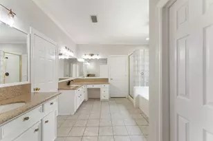 23 Shearwater Pl, The Woodlands, TX 77381 - Photo 17