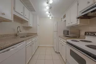 2350 Bering Dr, Houston, TX 77057 - Photo 15