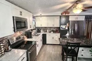 357 County Rd 4020 B, Dayton, TX 77535 - Photo 15