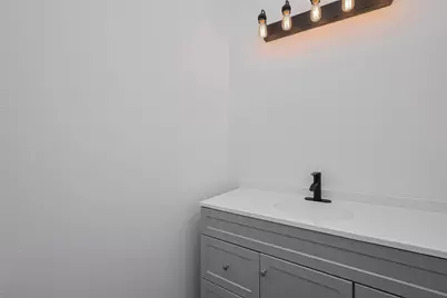 9005 Hilda Street, Houston, TX 77033 - Photo 15