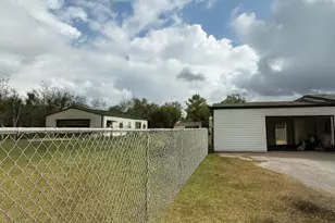 17319 Wells Dr, Pearland, TX 77584 - Photo 5