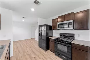 14602 Broadbury Pond Rd, Fresno, TX 77583 - Photo 13