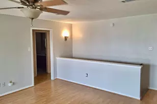 19 N White Heron Dr, La Marque, TX 77568 - Photo 9
