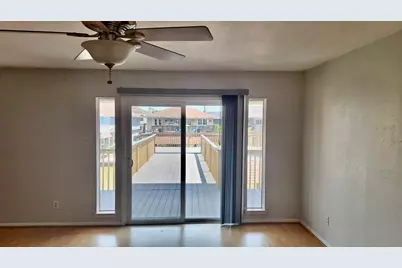 19 N White Heron Drive, La Marque, TX 77568 - Photo 11
