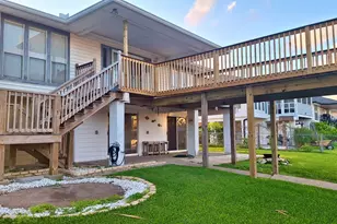 19 N White Heron Dr, La Marque, TX 77568 - Photo 1