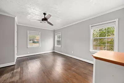 827 W 43rd Street, Houston, TX 77018 - Photo 9