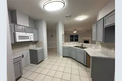 8810 Barron Wood Circle, Houston, TX 77083 - Photo 7