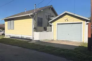 1910 48th St, Galveston, TX 77551 - Photo 5