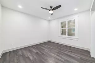 9400 Spring Branch Dr, Houston, TX 77080 - Photo 25