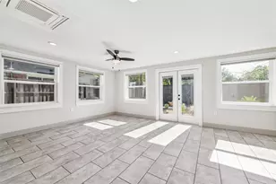 9400 Spring Branch Dr, Houston, TX 77080 - Photo 23