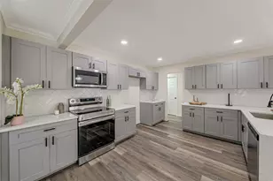 14915 Sun Harbor Dr, Houston, TX 77062 - Photo 3