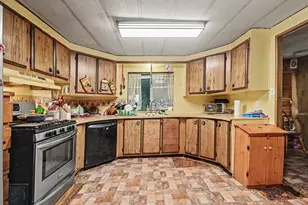 19612 County Rd 319, Brazoria, TX 77422 - Photo 11