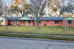 18219 Kings Lynn St, Webster, TX 77058 - Photo 1