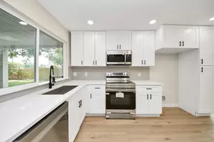 1019 Summers Dr, Missouri City, TX 77489 - Photo 9