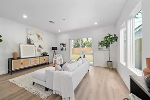 406 E 33rd St, Houston, TX 77018 - Photo 3