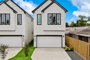 406 E 33rd St, Houston, TX 77018 - Photo 1