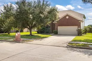 8115 Ginger Park Dr, Baytown, TX 77521 - Photo 15
