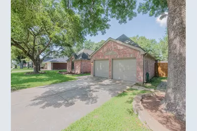 2403 Manorwood Street, Sugar Land, TX 77478 - Photo 37