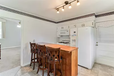 1502 W 11th Street, Freeport, TX 77541 - Photo 9