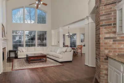 50 N Lansdowne Circle, The Woodlands, TX 77382 - Photo 5