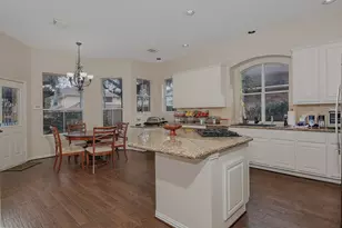 50 N Lansdowne Cir, The Woodlands, TX 77382 - Photo 9