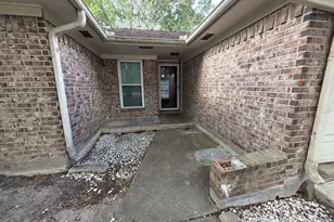 2714 Westfield St, Alvin, TX 77511 - Photo 3