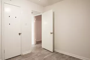 2750 Holly Hall St, Houston, TX 77054 - Photo 9