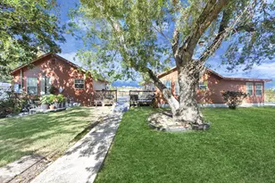 2510 Delaware Ave, League City, TX 77573 - Photo 1