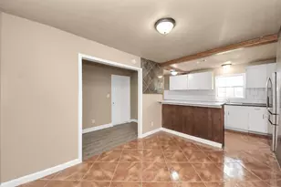 2510 Delaware Ave, League City, TX 77573 - Photo 9