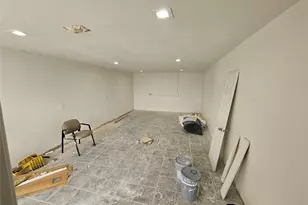 2116 Lockwood Dr, Houston, TX 77020 - Photo 9