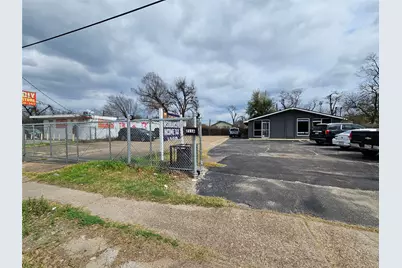 2116 Lockwood Drive, Houston, TX 77020 - Photo 3