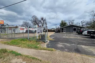 2116 Lockwood Dr, Houston, TX 77020 - Photo 3