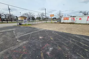 2116 Lockwood Dr, Houston, TX 77020 - Photo 15