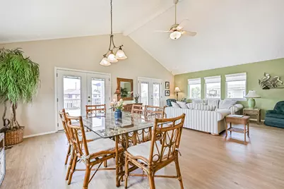 16613 Flamingo Way, Jamaica Beach, TX 77554 - Photo 17