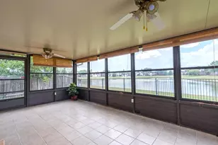 23127 N Waterlake Dr, Richmond, TX 77406 - Photo 3