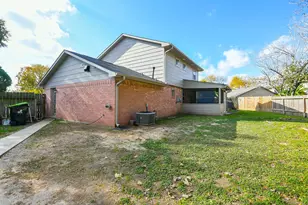 6803 La Violetta Dr, Houston, TX 77083 - Photo 47