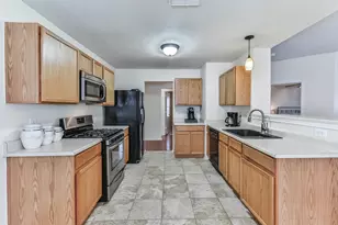 9215 Dunain Park Ct, Houston, TX 77095 - Photo 7