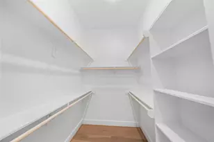 312 Queen Sude Ln, Houston, TX 77091 - Photo 5