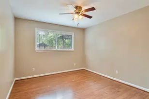 10429 Moorberry Ln, Houston, TX 77043 - Photo 17