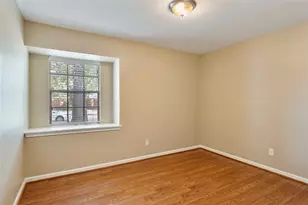 10429 Moorberry Ln, Houston, TX 77043 - Photo 15