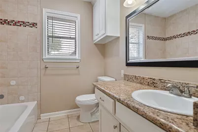 10429 Moorberry Lane, Houston, TX 77043 - Photo 19